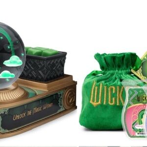 Wicked – Scentsy Warmer and wax collection